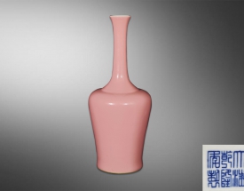 胭脂紅單色釉搖鈴瓶
