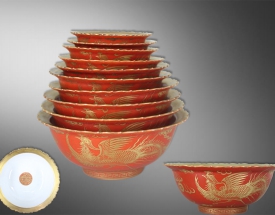 珊瑚釉描金鳳紋碗
