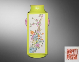 粉彩豆青釉花鳥紋四方